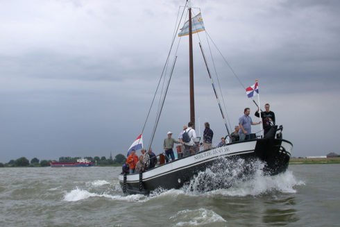 Uitwaaien Op De Waal Met Waalschokker Neeltje Jantje