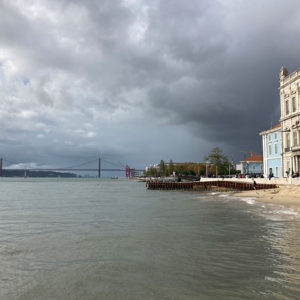 Lissabon Aan Het Estuarium Van De Taag